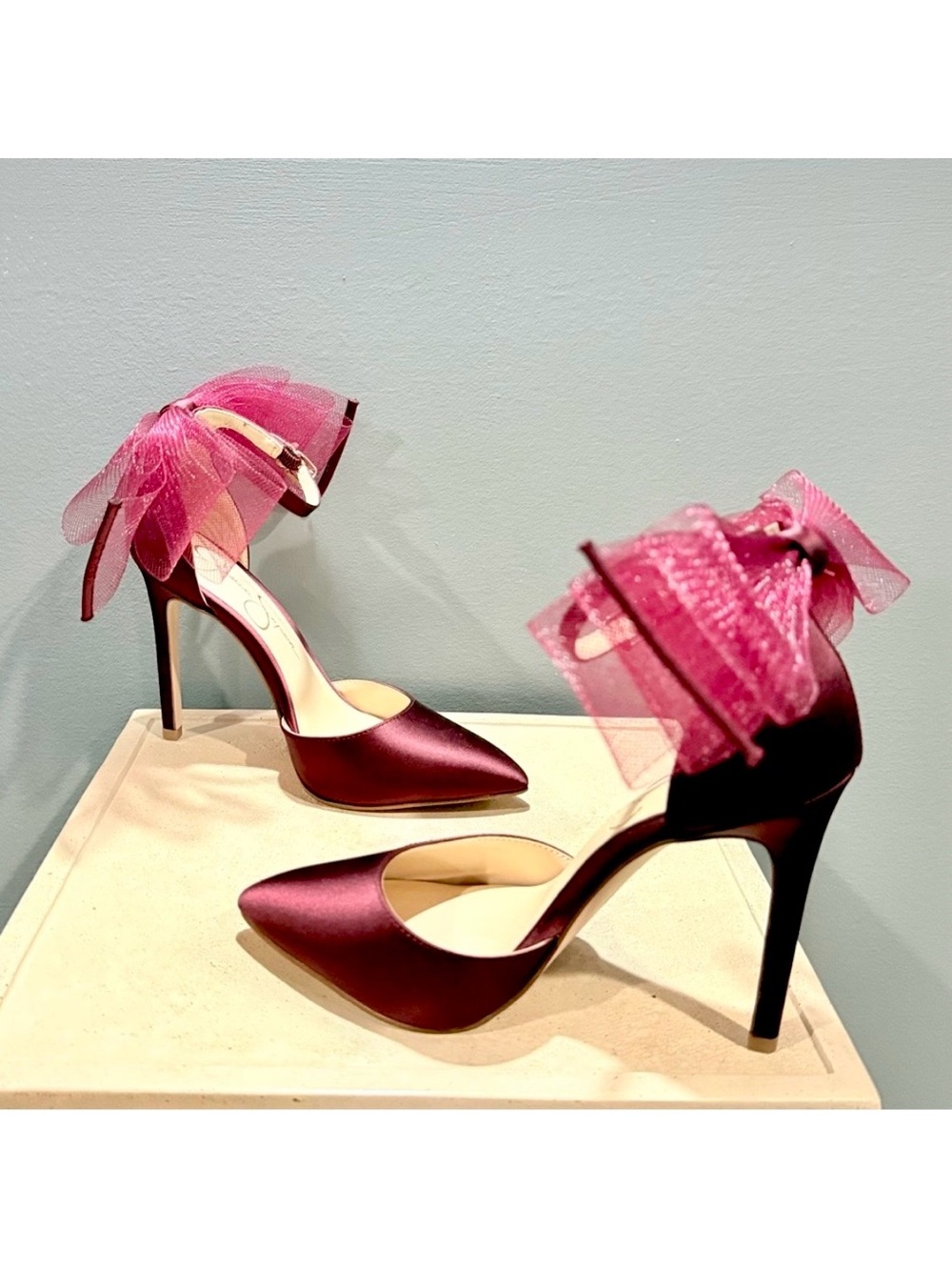 Jessica Simpson Phindies Burgundy Oversized Tulle Bow Stiletto Pumps Sz 5.5 NWT - Picture 3 of 9